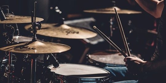 Mengenal Berbagai Alat Musik Drum